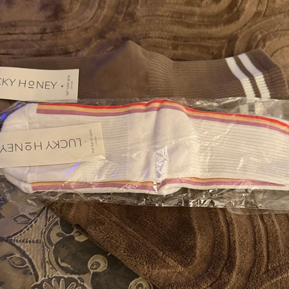 Lucky Honey Women's White and Brown Socks Set